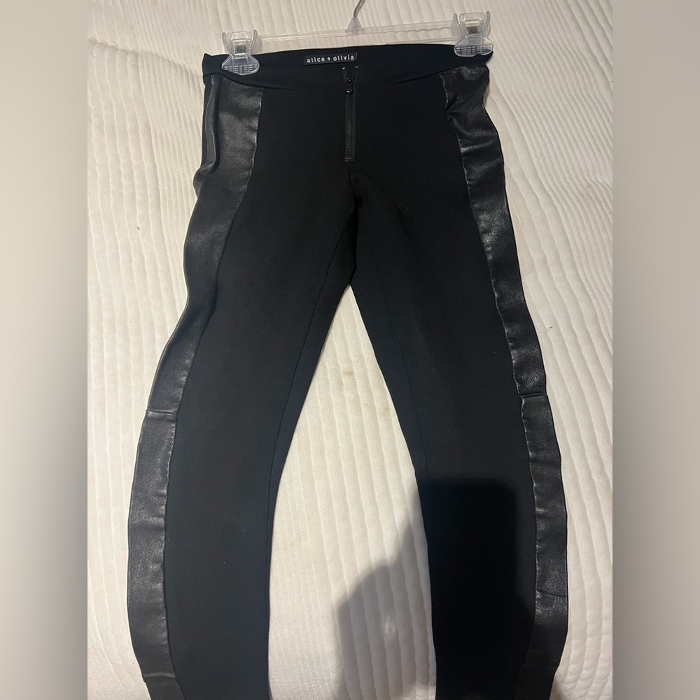 Alice + Olivia Leggings